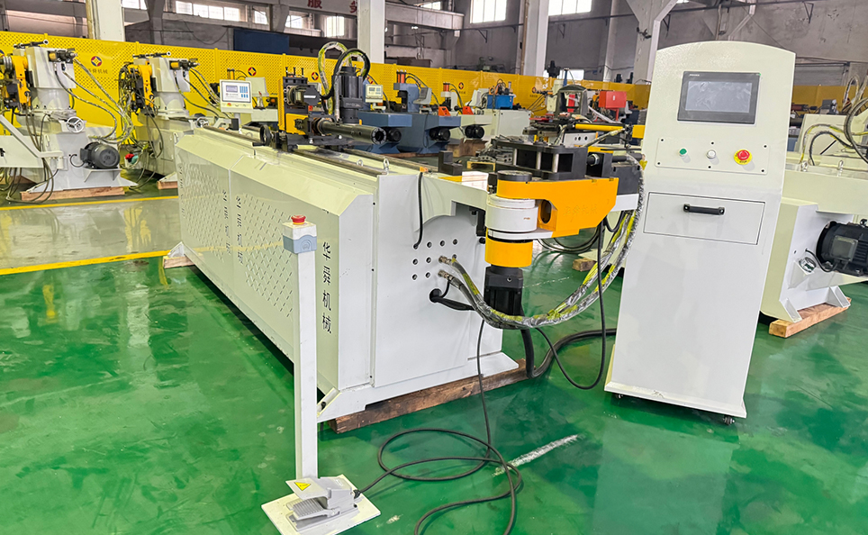 Mașină de îndoit țevi CNC din seria SS complet automată Mașină de îndoit țevi CNC din seria SS complet automată