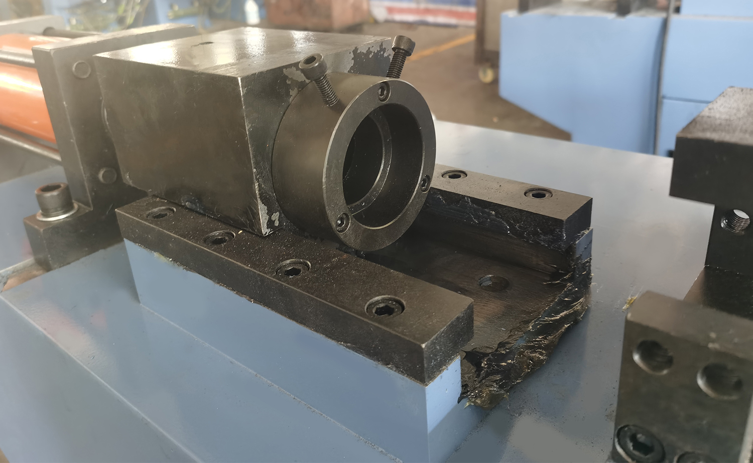 TM40 Mașină automată de formare a capetelor cu un singur cap de înaltă eficiență TM40 Mașină automată de formare a capetelor cu un singur cap de înaltă eficiență