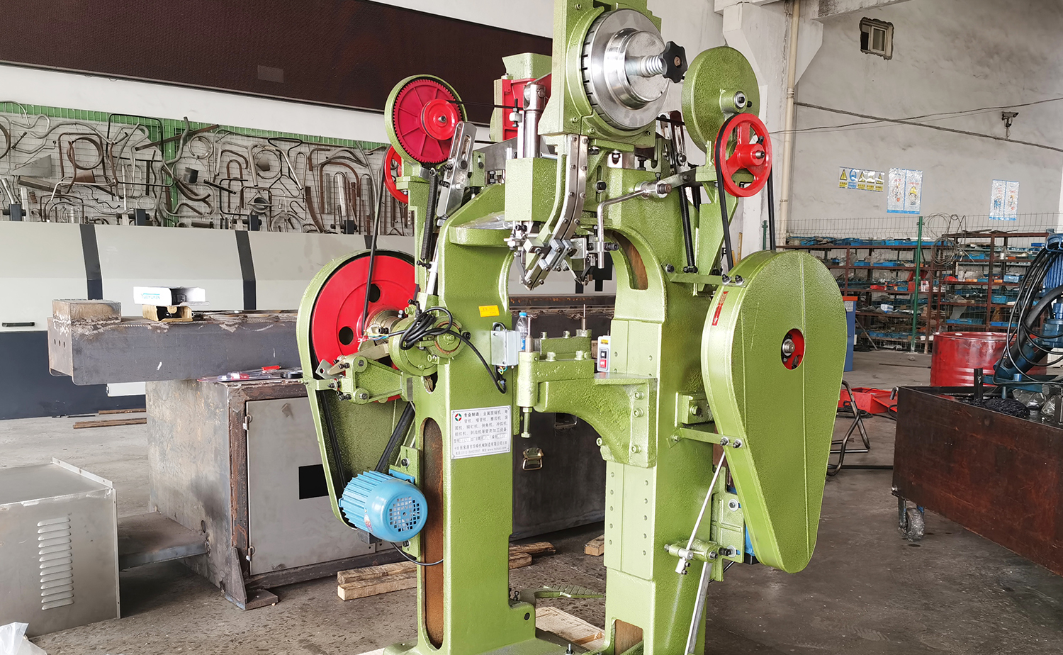 SX-60 Mașină de nituit cu impact cu alimentare automată